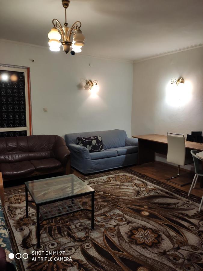 Popularna Guest Home Warsaw Ngoại thất bức ảnh