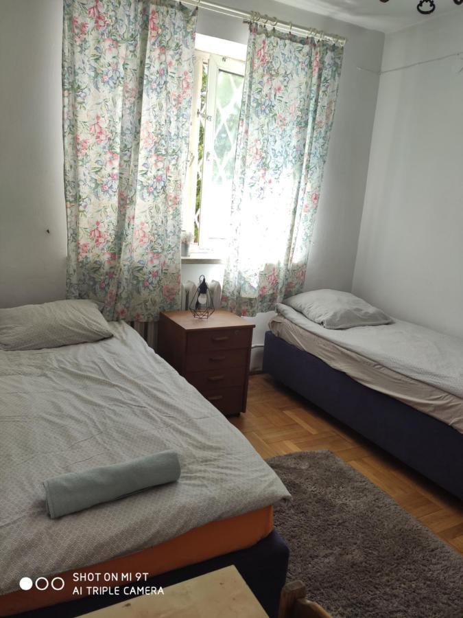 Popularna Guest Home Warsaw Ngoại thất bức ảnh